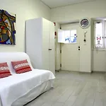 Estudio 40a Apartment